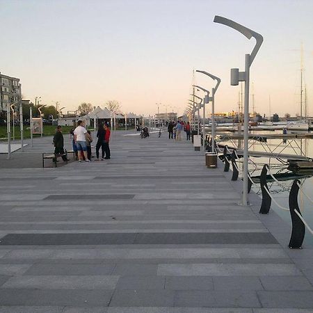 Apartament Port Turistic Мангалия Екстериор снимка