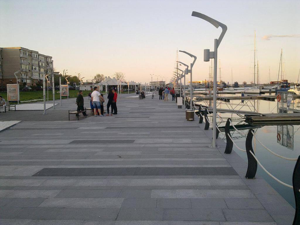 Apartament Port Turistic Мангалия Екстериор снимка